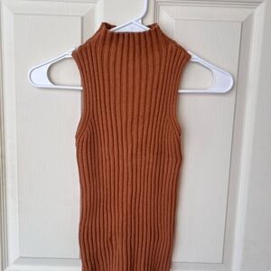 Sleeveless Ribbed Knit Sweater - Brown